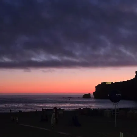 Loft Waves アパート ナザレ